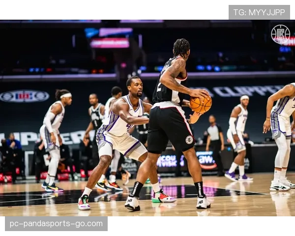 洛瑞高效挡拆配合提升关键时刻组织能力拉开球队进攻差距